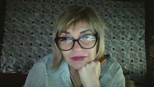 Snapshot of Lia_Ray chatting on 11-25-25, 08:31 Lia Ray online show from 11-25-25, 08:31