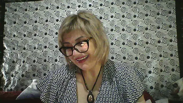 Snapshot of Lia_Ray chatting on 10-29-25, 07:57 Lia Ray online show from 10-29-25, 07:57