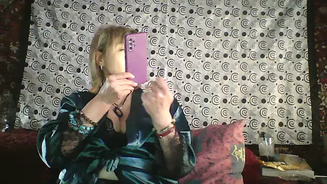 Snapshot of Lia_Ray chatting on 02-18-26, 01:40 Lia Ray online show from 02-18-26, 01:40