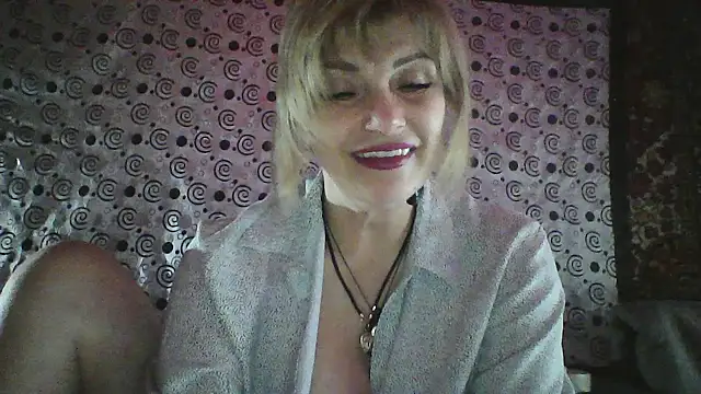 Snapshot of Lia_Ray chatting on 12-20-25, 09:17 Lia Ray online show from 12-20-25, 09:17