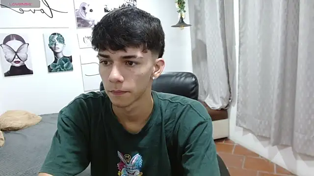 AmethystShadow17 online show from 10-29-25, 03:44