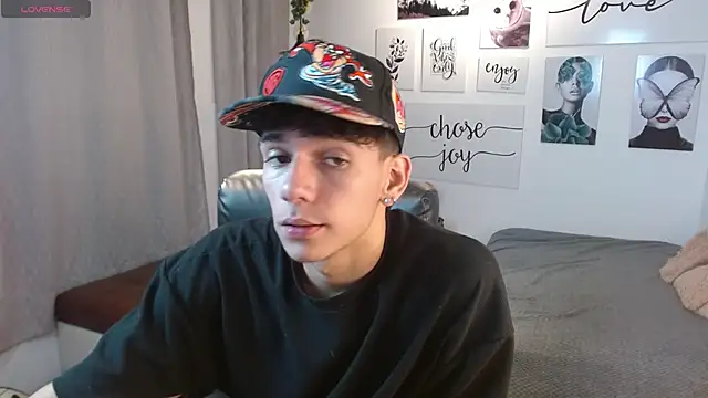 AmethystShadow17 online show from 11-07-25, 05:50