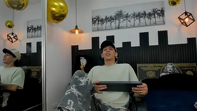 AmethystShadow17 online show from 06-18-26, 06:01