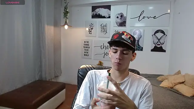 AmethystShadow17 online show from 11-18-25, 04:43