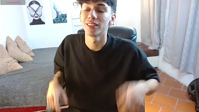 AmethystShadow17 online show from 11-01-25, 07:30