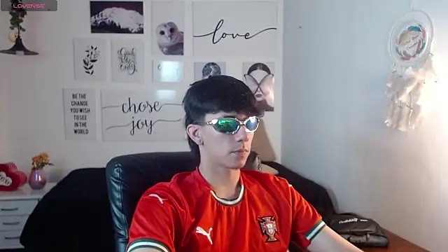 AmethystShadow17 online show from 01-08-26, 07:42