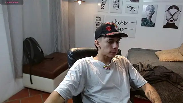 AmethystShadow17 online show from 11-22-25, 12:15