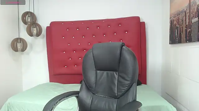 AmethystShadow17 online show from 12-17-25, 08:03