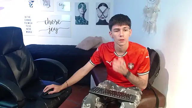 AmethystShadow17 online show from 03-13-26, 08:03