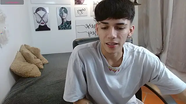 AmethystShadow17 online show from 10-30-25, 04:48