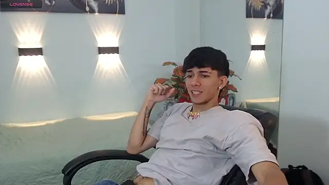 AmethystShadow17 online show from 11-08-25, 05:05