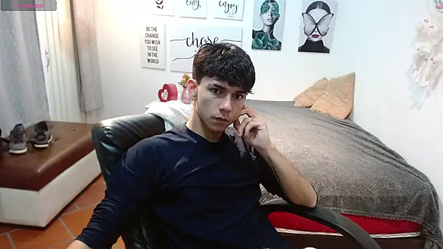 AmethystShadow17 online show from 11-14-25, 04:10