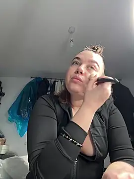 Snapshot of AvaHart chatting on 02-20-26, 01:13 AvaHart online show from 02-20-26, 01:13