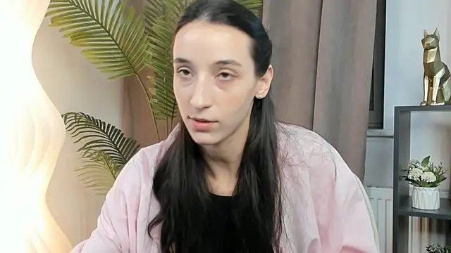 HayleySalahubdin online show from 10-15-25, 04:04