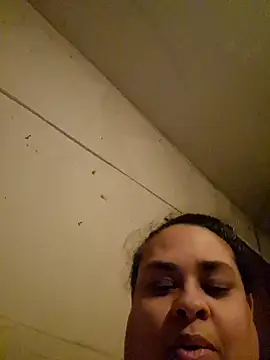 BigBusty VoluptuousMilfX online show from 10-31-25, 01:35