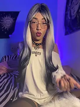 Cute Aleja online show from 04-17-26, 09:17