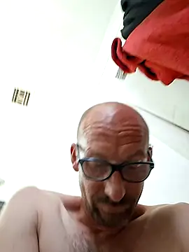 whateveruwanthowever online show from 10-28-25, 05:34