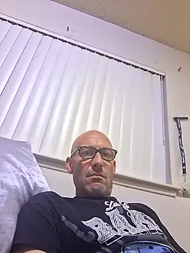 whateveruwanthowever online show from 10-30-25, 08:23