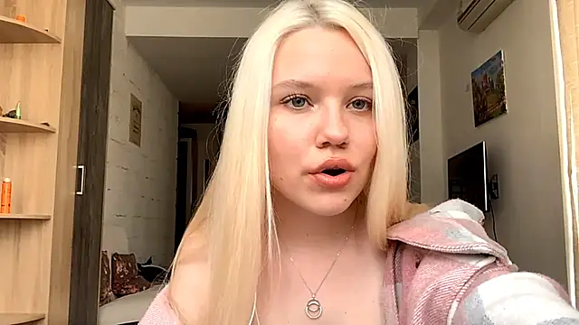 LupeLewitt online show from 10-20-25, 12:17