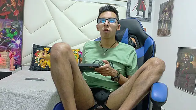 TwinkD asian online show from 10-22-25, 03:17