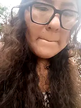 Snapshot of sol093 chatting on 01-05-26, 05:38 sol093 online show from 01-05-26, 05:38