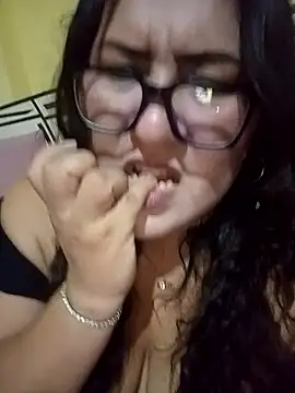 Snapshot of sol093 chatting on 01-10-26, 07:25 sol093 online show from 01-10-26, 07:25