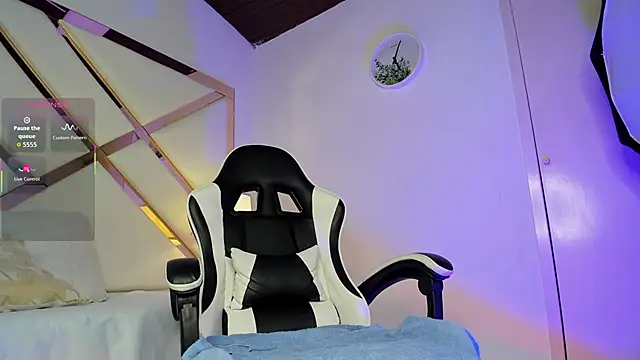 Snapshot of Justin_valverde chatting on 01-18-26, 02:59 Justin valverde online show from 01-18-26, 02:59