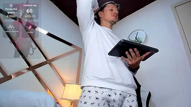 Justin valverde online show from 04-11-26, 03:25