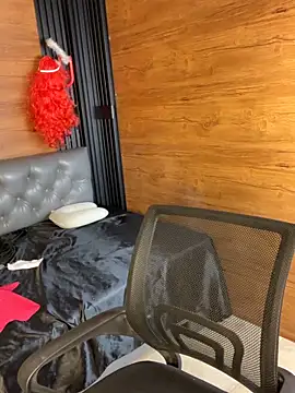 Yvonny27 online show from 02-11-26, 12:27