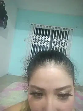 Yvonny27 online show from 02-18-26, 05:16