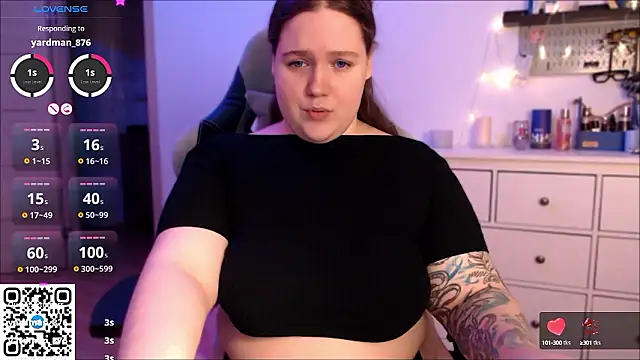 Snapshot of SummerTina chatting on 12-06-24, 06:00 SummerTina online show from 12-06-24, 06:00