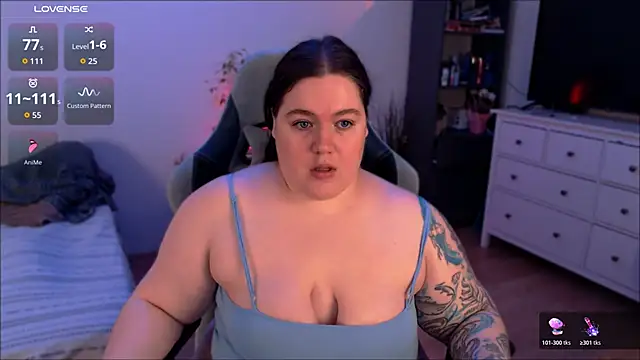 Snapshot of SummerTina chatting on 03-07-26, 02:44 SummerTina online show from 03-07-26, 02:44