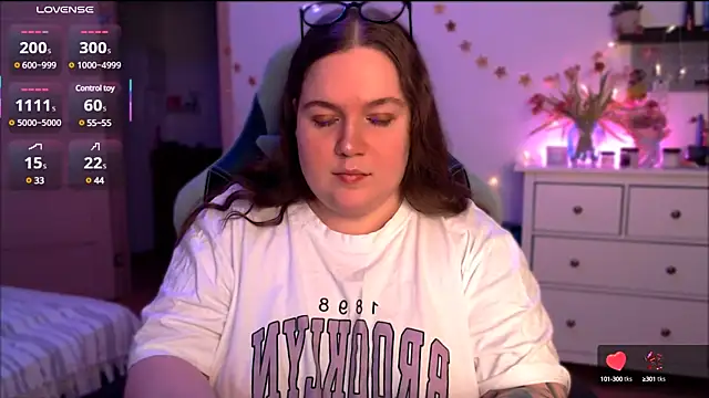 Snapshot of SummerTina chatting on 03-17-25, 08:19 SummerTina online show from 03-17-25, 08:19