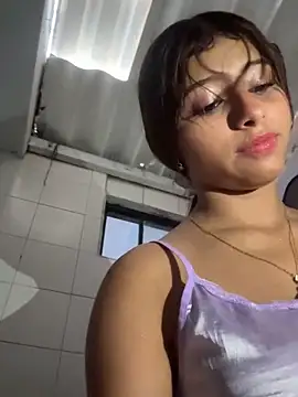 Snapshot of dafne17_ chatting on 06-03-26, 02:33 dafne17 online show from 06-03-26, 02:33
