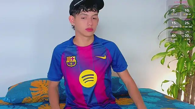 Snapshot of Axel_Cody_ chatting on 06-19-26, 01:22 Axel Cody online show from 06-19-26, 01:22