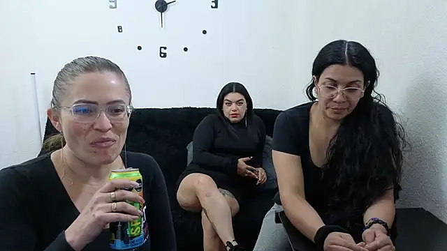 lesb milf online show from 06-03-26, 11:09