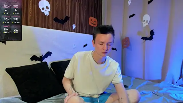 Snapshot of Logan_mett chatting on 11-03-25, 05:49 Logan mett online show from 11-03-25, 05:49