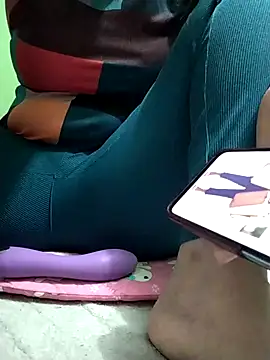 Amanda- ena- online show from 11-09-25, 02:10