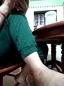 Amanda- ena- online show from 12-21-25, 06:37