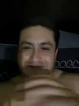 Snapshot of checheludo23 chatting on 10-20-25, 01:07 checheludo23 online show from 10-20-25, 01:07