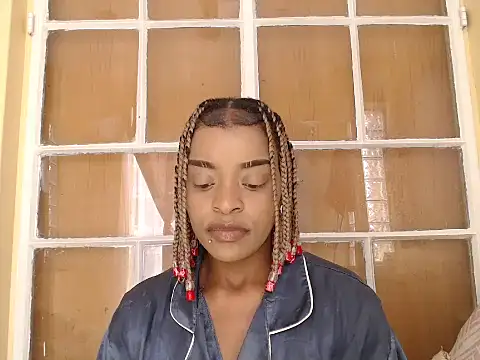 fifiqueen25 online show from 11-12-25, 01:37