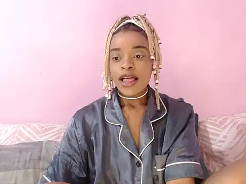 fifiqueen25 online show from 10-26-25, 02:39