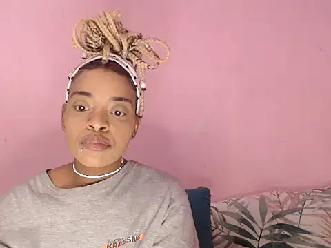 fifiqueen25 online show from 10-22-25, 10:04