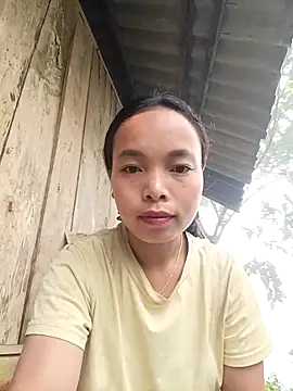 Nguyet2k4 online show from 11-11-25, 01:33