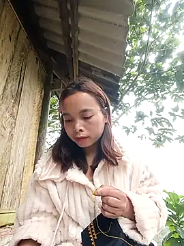 Nguyet2k4 online show from 01-14-26, 01:42