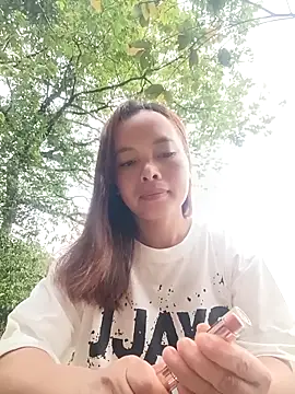 Nguyet2k4 online show from 04-20-26, 10:55