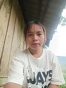 Snapshot of Nguyet2k4 chatting on 06-06-26, 11:32 Nguyet2k4 online show from 06-06-26, 11:32