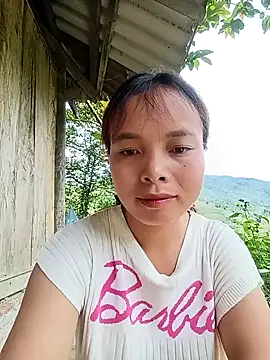 Snapshot of Nguyet2k4 chatting on 06-24-26, 04:22 Nguyet2k4 online show from 06-24-26, 04:22