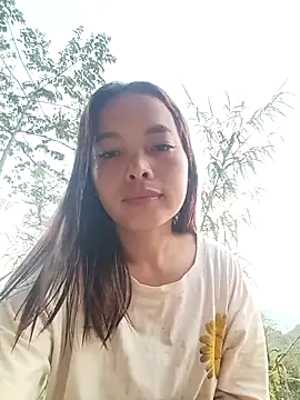 Nguyet2k4 online show from 04-10-26, 11:01