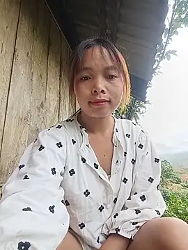 Snapshot of Nguyet2k4 chatting on 06-05-26, 12:37 Nguyet2k4 online show from 06-05-26, 12:37